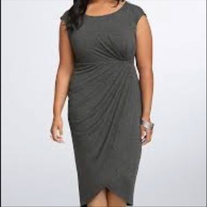 Torrid sz 2 tulip dress 🎉 FINAL PRICE DROP